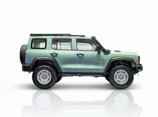 Bom preço. Cisterna de gasolina 300 Veículo off-road de tração integral on-line