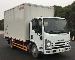 Bom preço. 112KW 152HP Caminhão isolado Caixa Caminhão de transporte com porta traseira de elevação on-line