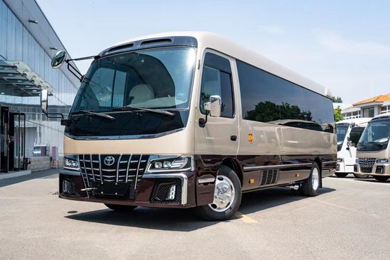 Bom preço. Toyota Coaster 12 lugares ônibus turístico gasolina tração traseira 4 × 2 transmissão manual on-line